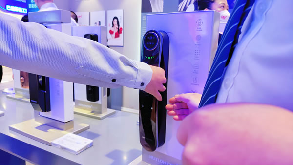 全民換鎖，暢享智能！政企聯(lián)動，匯泰龍與南海電信達(dá)成戰(zhàn)略合作！