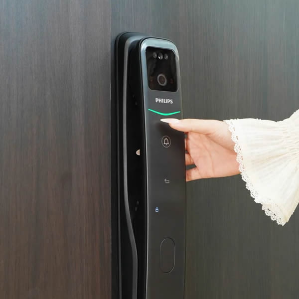 2024年火遍全小區(qū)的飛利浦智能鎖DDL702-FVP，豈止刷臉開門？