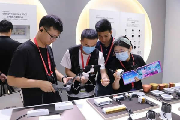 廣州建博會 |盈趣智能邀您共鑒不凡，以靠譜品質強勢出圈