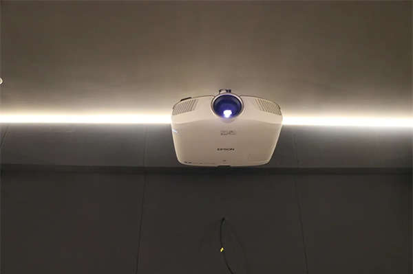 【方案?定制影院+KTV】英嘉尼總部7.2.4全景聲影院+4.1KTV影音室展廳全面升級!