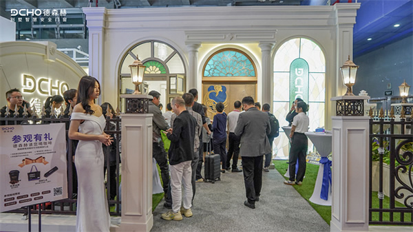 德森赫×高定展｜重磅亮相，開啟藝術智能門窗新時代