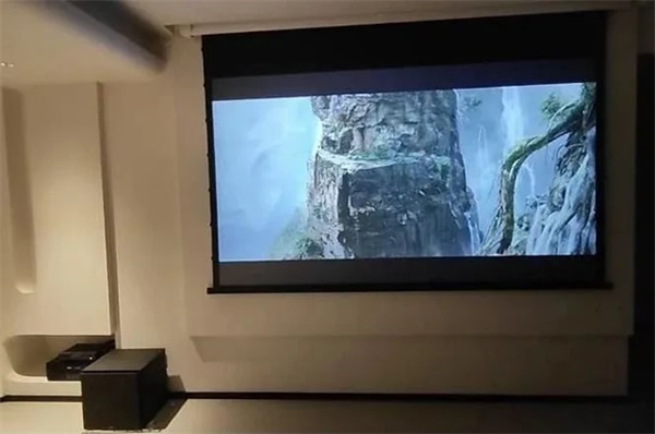 英嘉尼 |大隱無形，極致簡約——惠州某山莊別墅5.1客廳隱形影院