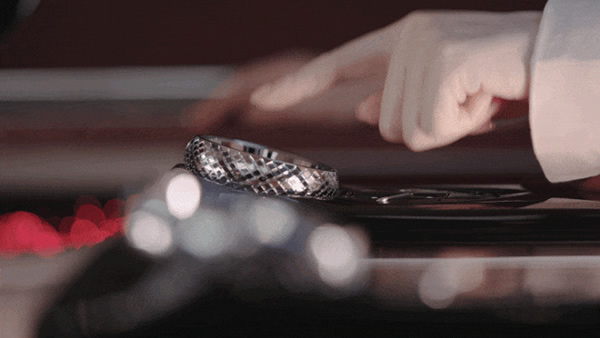 摩根全屋智能 × 奔馳凌際｜在移動空間里發揮智能的無限可能