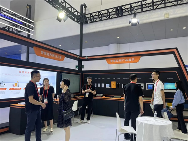 狄耐克亮相警安法務(wù)科技展，重磅嘉賓蒞臨添彩