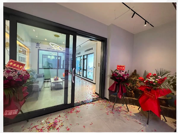 智慧之窗點亮新城，施米德攀枝花店盛大啟幕，搶占先機