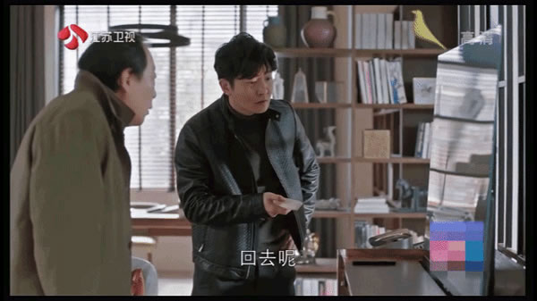 蘇大強玩上了癮 聊聊明玉家的升降電視