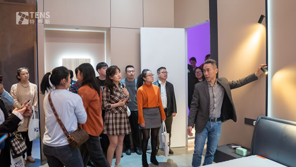 特恩斯智能情景光體驗館在中山華藝廣場盛大開業