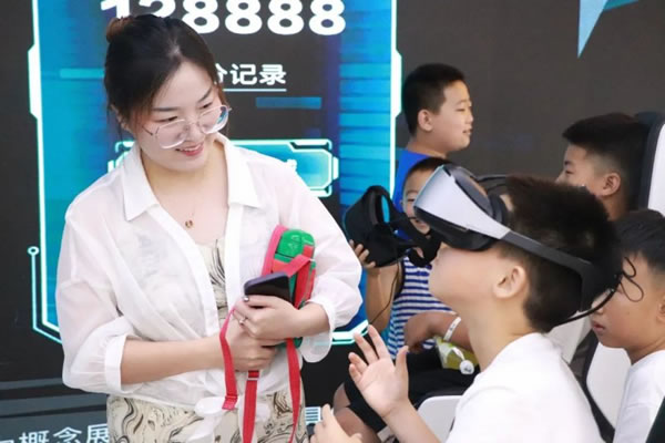 科普研學,走進文達通智能家居的數字城市展館_3